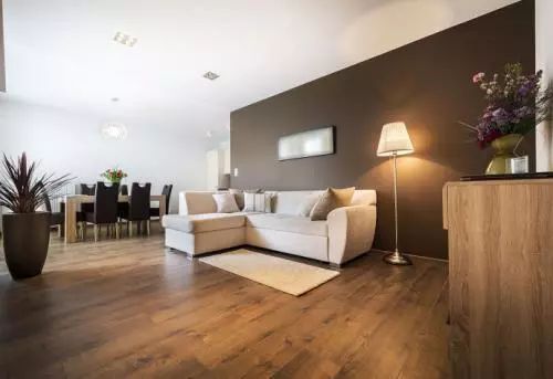 室内装修时如何正确安装木地板？